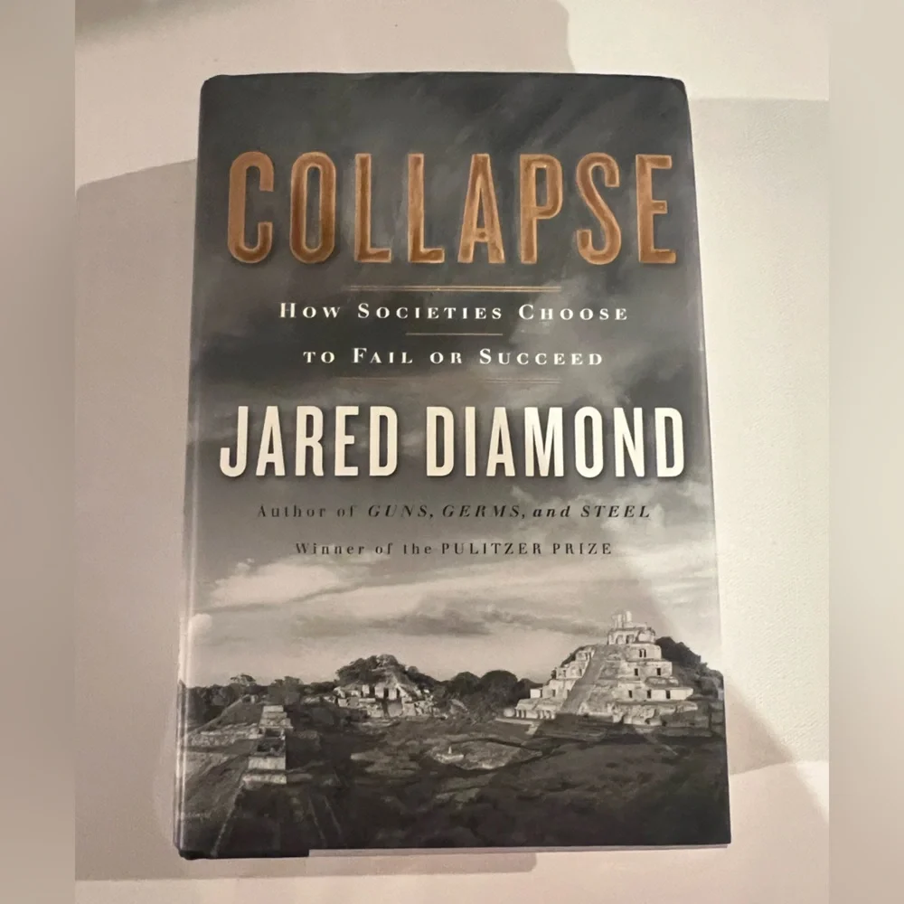 Collapse by Jared Diamond - Hardcover Book
